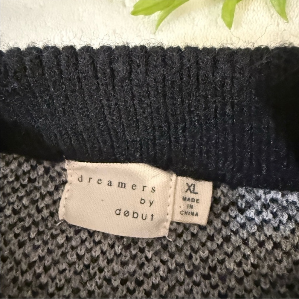 Dry Goods | Abstract Sweater - Picture 3 of 6
